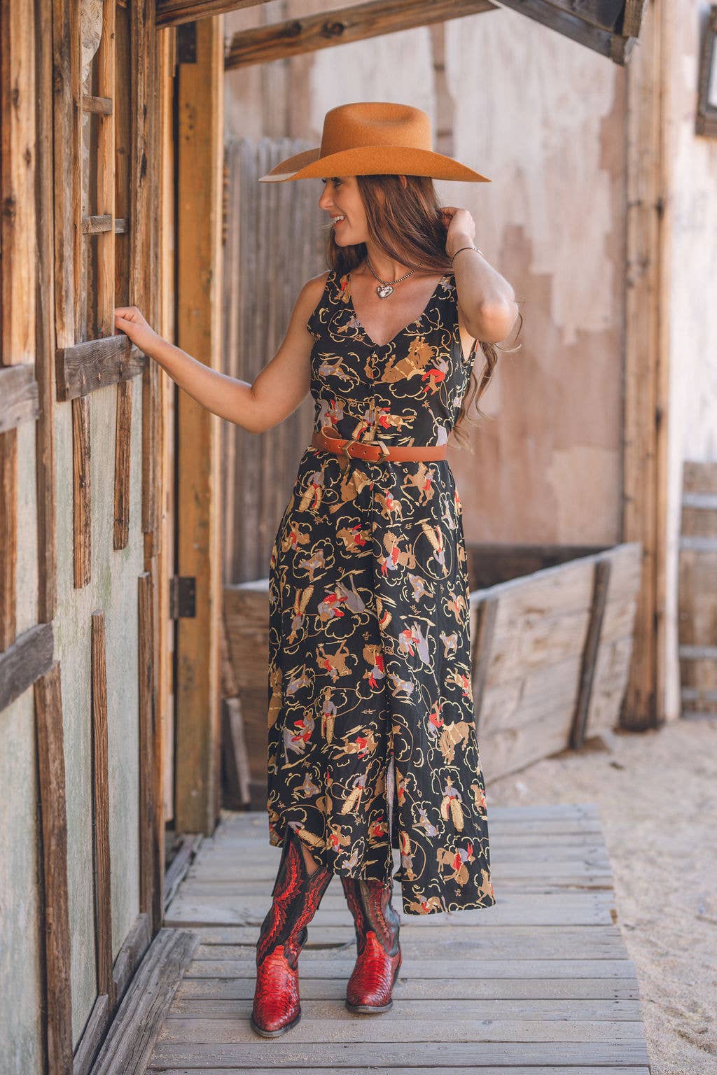 Black Angular Chevron Buckle Leather Belt