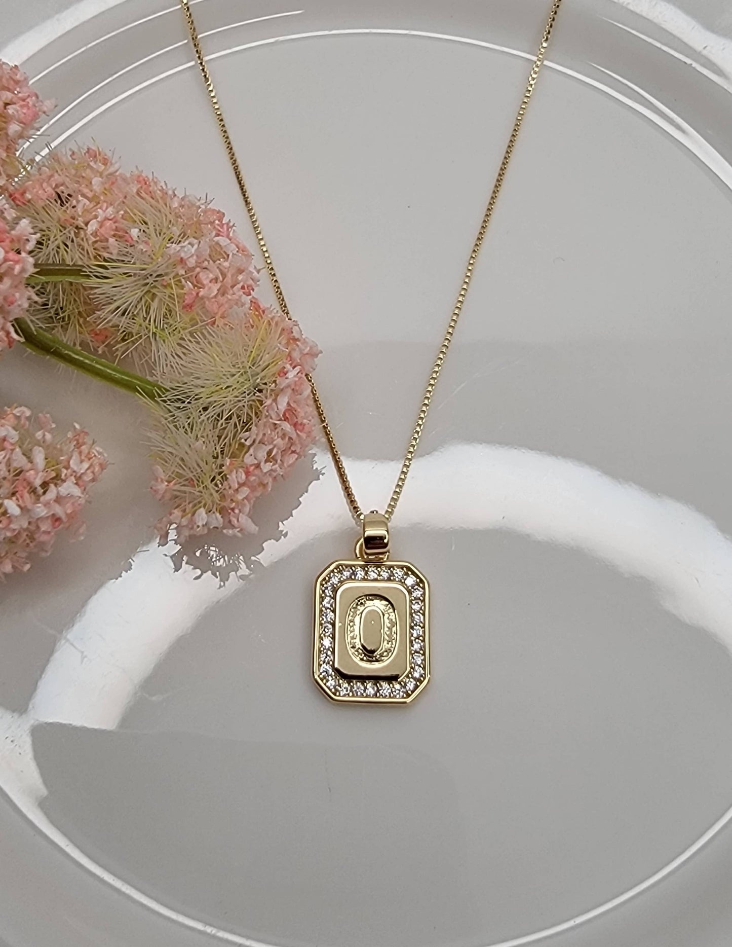 INITIAL PENDANT NECKLACE.