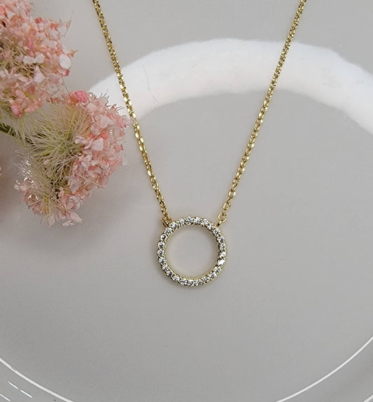 CIRCLE CZ PENDANT NECKLACE.