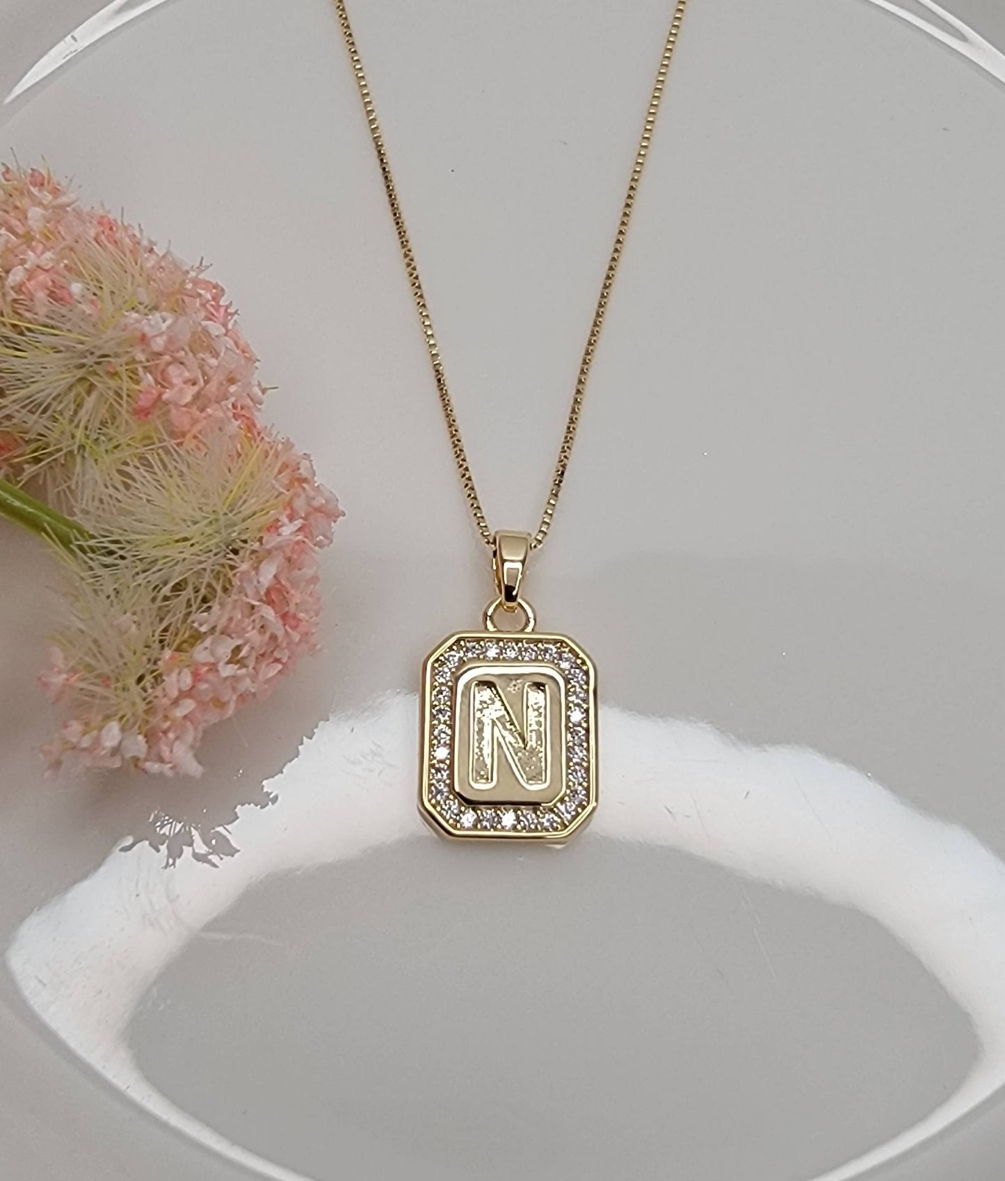 INITIAL PENDANT NECKLACE.