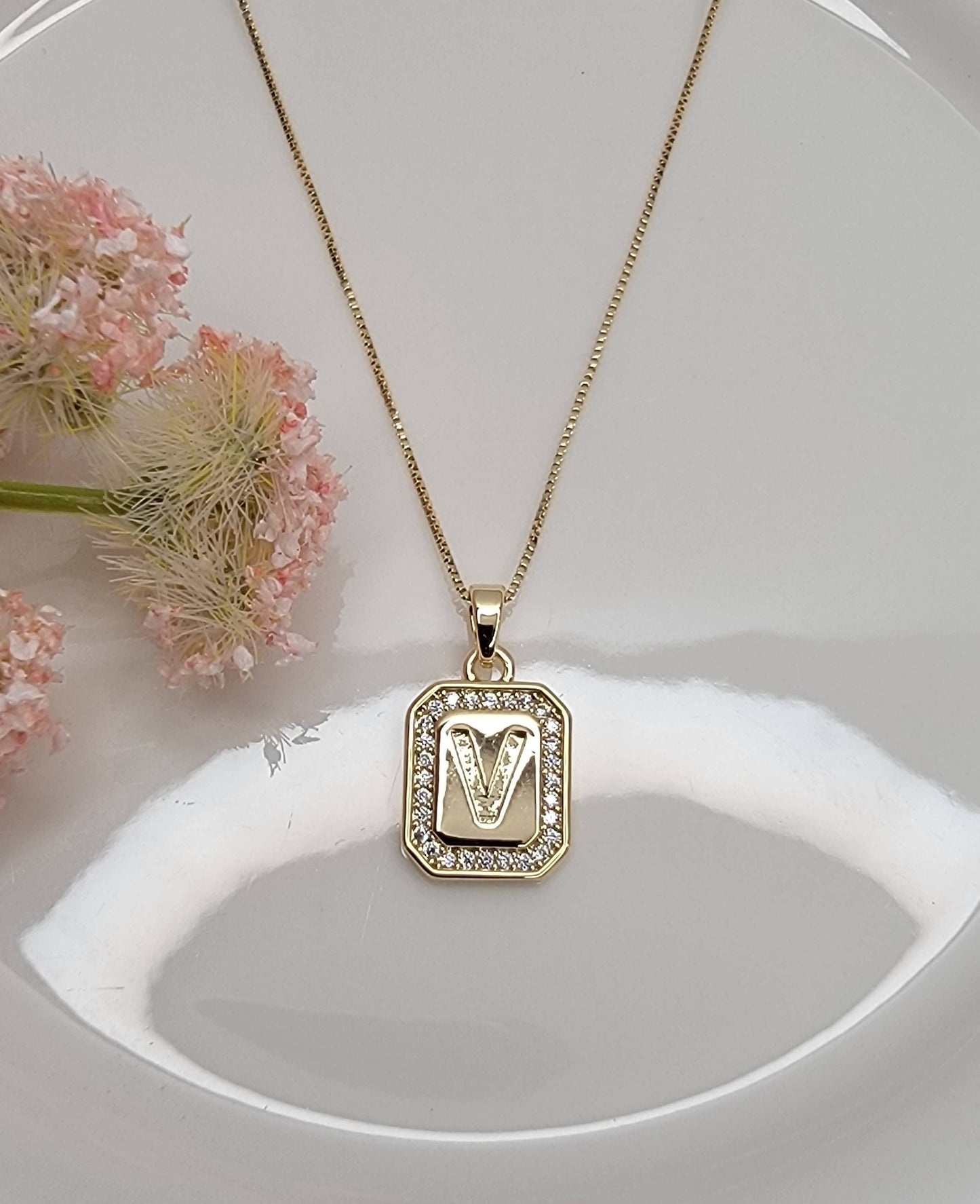 INITIAL PENDANT NECKLACE.