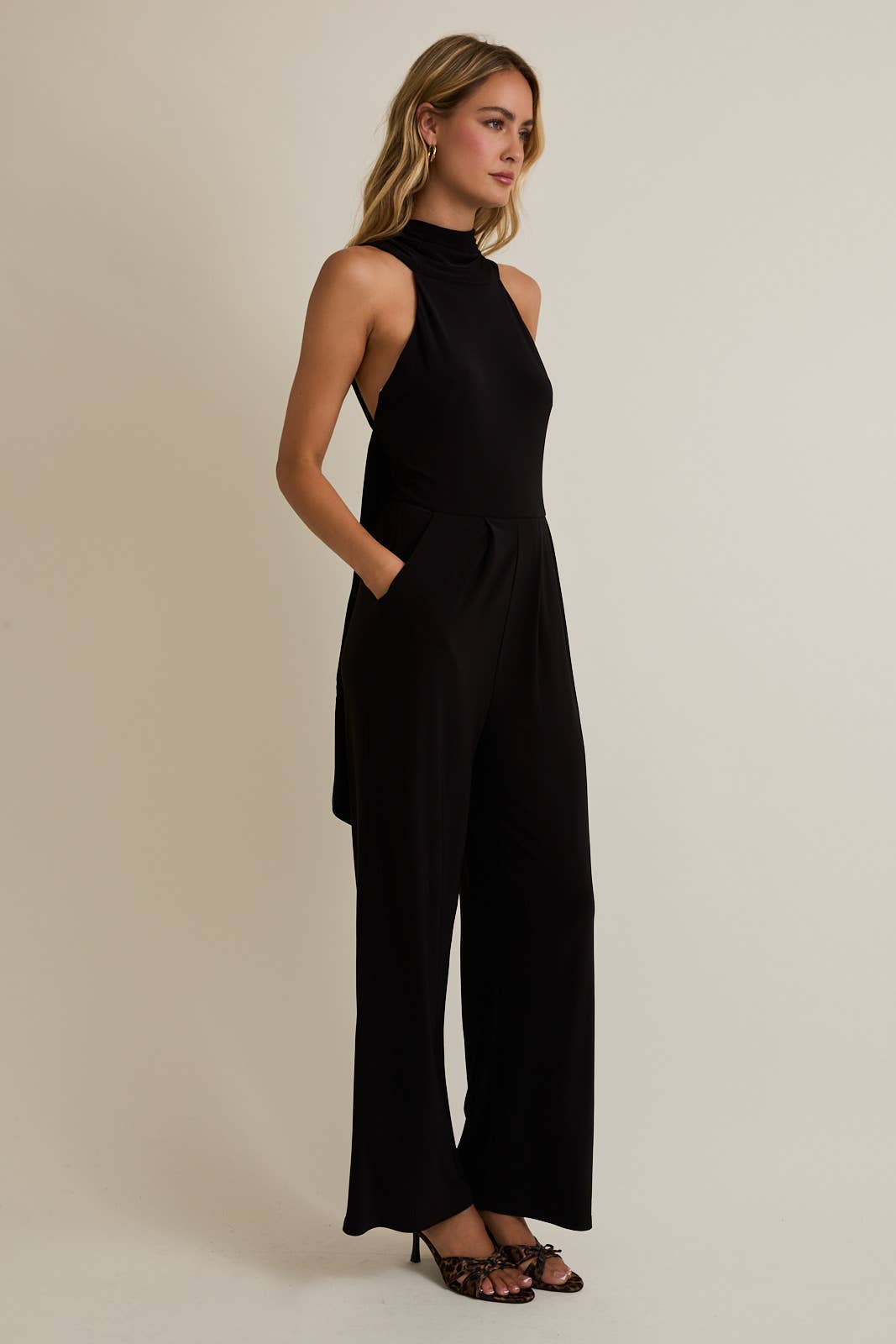 MOCK NECK SLEEVELESS WIDE LEG JUMPSUIT