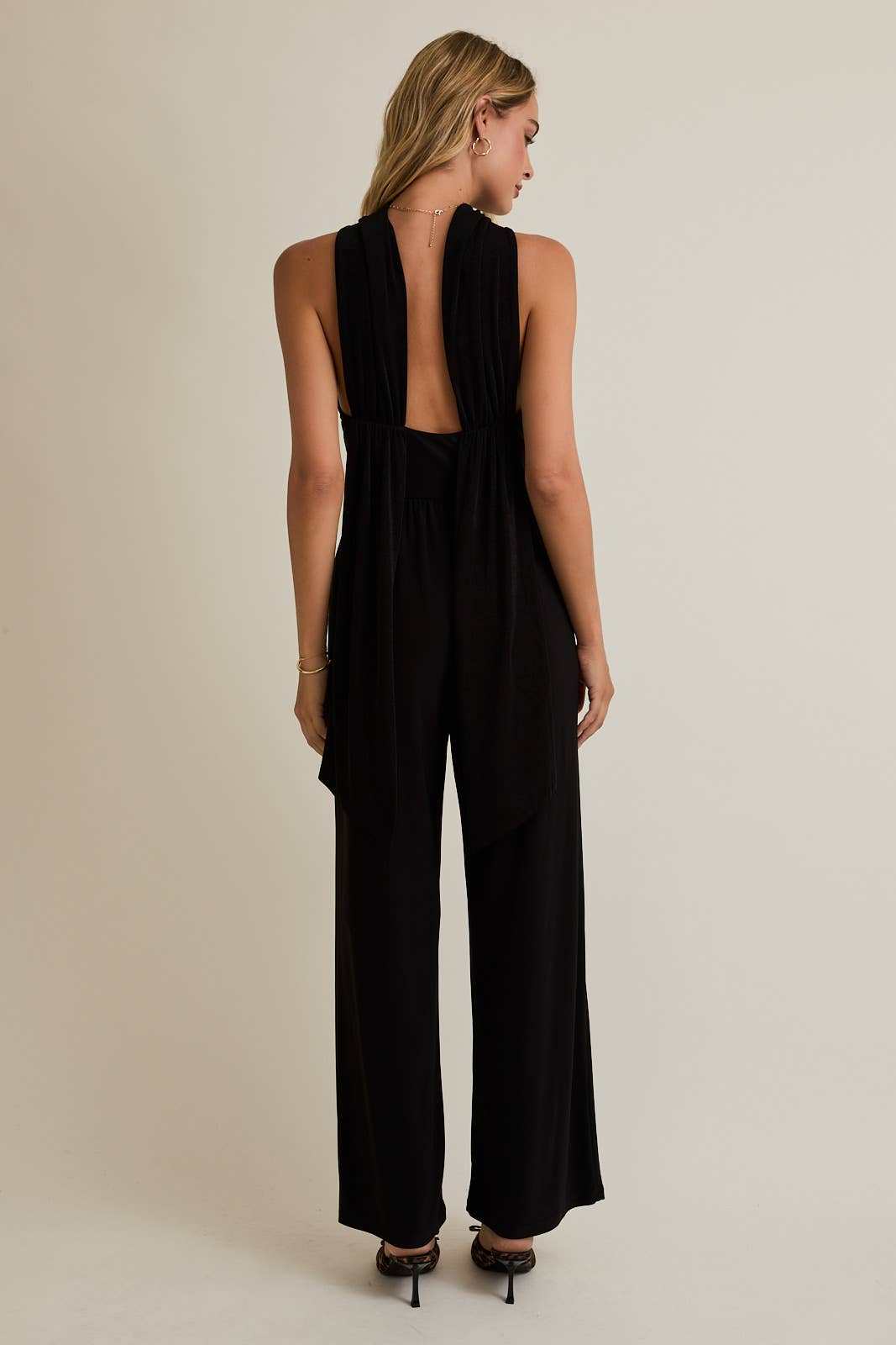 MOCK NECK SLEEVELESS WIDE LEG JUMPSUIT