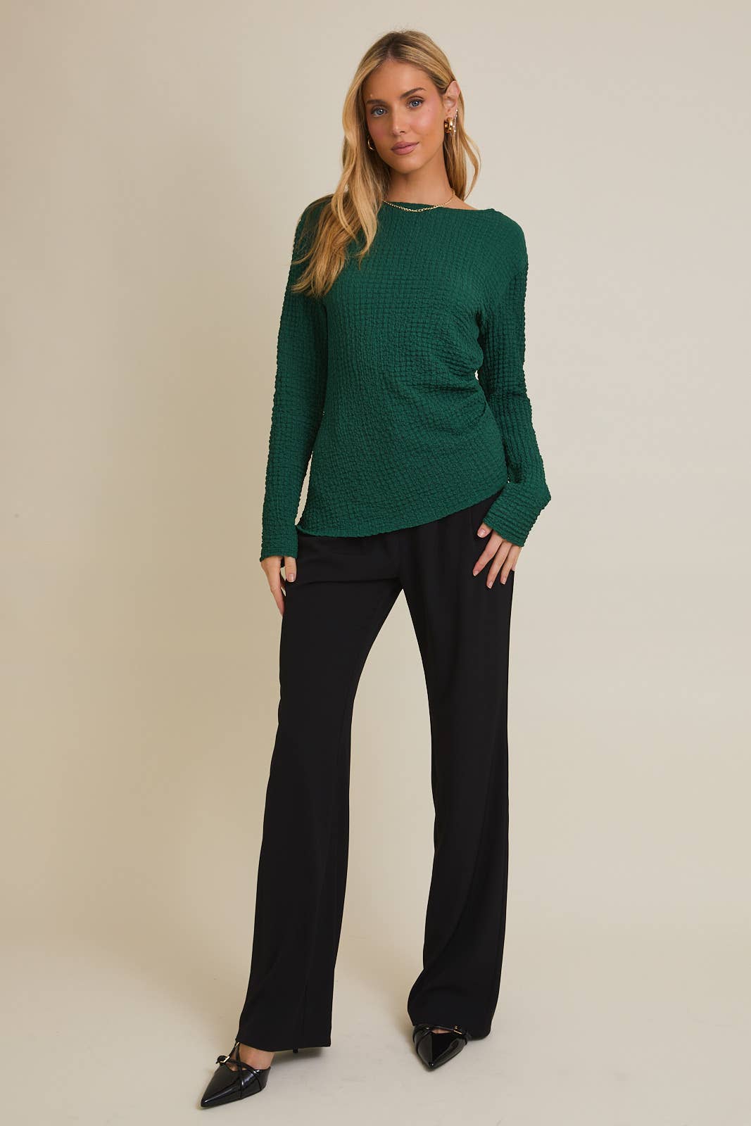 ROUND NECK LONG SLEEVE ASYMMETRIC HEM TOP