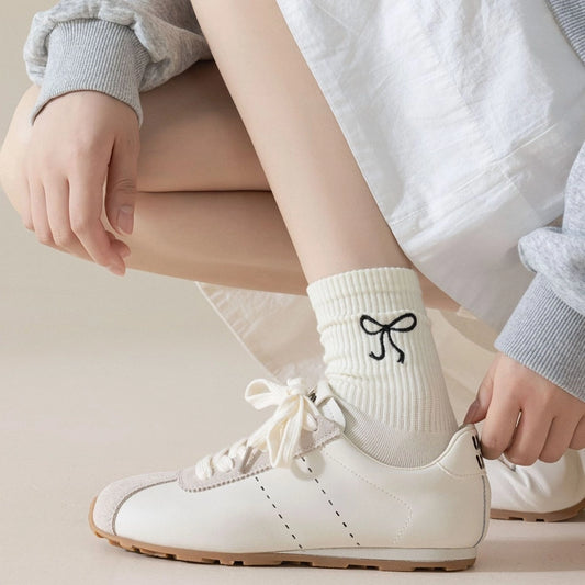 Embroidered Bow Socks